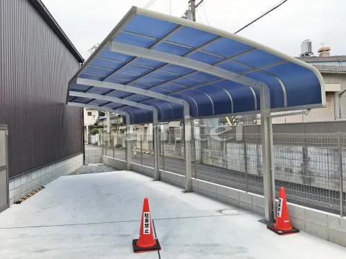 東大阪市 エクステリア工事 カーポート YKKAP レイナキャップポートグラン 縦2台用(縦連棟) R型アール屋根 特殊加工 斜めカット