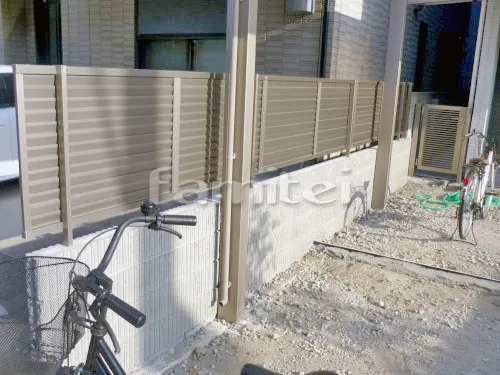 東大阪市 新築シンプル オープン外構 玄関まわり 門柱 アプローチ 植栽 カーポート 目隠しフェンス