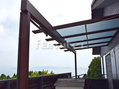大津市 エクステリア工事 フル木製調テラス屋根 YKKAP サザンテラス パーゴラタイプ 1階用 F型フラット屋根