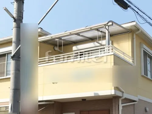 和泉市 エクステリア工事 ベランダ屋根 YKKAP ヴェクターテラス屋根(ベクター) 2階用 R型アール屋根 物干し