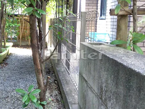 京田辺市 エクステリア工事 境界フェンス塀 LIXILリクシル ハイグリッドフェンスUF8型 コンクリートブロック