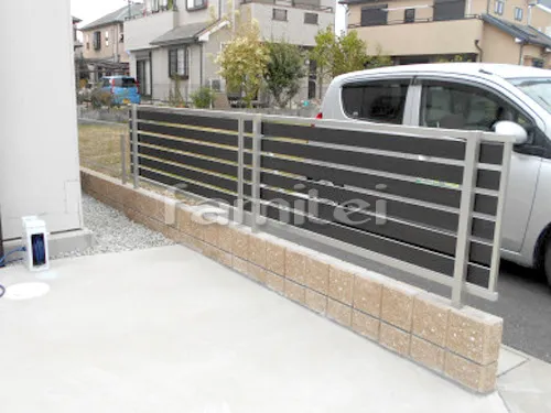 奈良市 リフォーム部分工事 木製調目隠しフェンス塀 YKKAP ルシアスF04型 化粧ブロック ユニソン シャモティ
