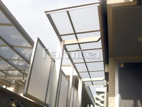 和歌山市 エクステリア工事 雨除け屋根 LIXILリクシル 独立式フーゴF 1階用 F型フラット屋根 躯体隙間ふさぎ材 目隠しパネル(前面 正面)1段