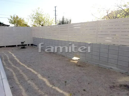 草津市 庭工事 木製調目隠しフェンス塀 F&F マイティウッド 平板 オフホワイト