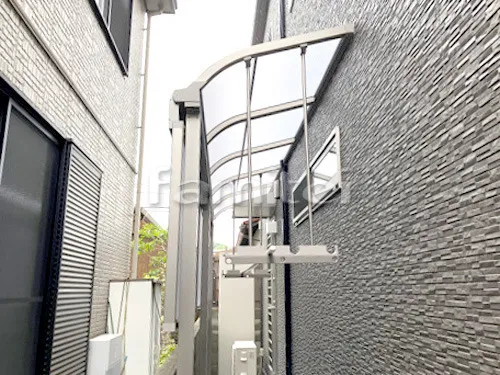 和歌山市 新築シンプル オープン外構 駐車場ガレージ カーポート 土間コンクリート サイクルポート テラス屋根