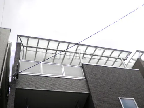 大阪市 エクステリア工事 ベランダ屋根 YKKAP ヴェクターテラス屋根(ベクター) 3階用 積雪50cm対応 R型アール屋根