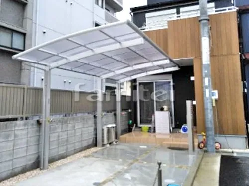 八尾市 エクステリア工事 カーポート YKKAP レイナポートグラン 縦1.5台用(1台+延長 縦連棟) R型アール屋根
