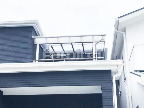 泉大津市 エクステリア工事 ベランダ屋根 YKKAP ヴェクターテラス屋根(ベクター) 2階用 積雪50cm対応 R型アール屋根