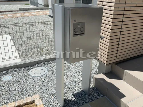 木津川市 新築シンプル オープン外構 門柱カーポート 人工芝 サイクルポート