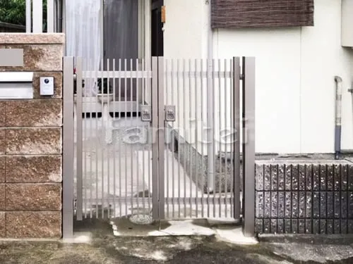 堺市南区 エクステリア工事 リブブロック門柱 オリジナル 玄関門扉 四国化成 HA 1型 両開き