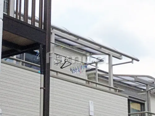 八尾市 エクステリア工事 カーポート YKKAP レイナポートグラン 横2台用(ワイド ツイン) R型アール屋根 ベランダ屋根 YKKAP ソラリアテラス屋根 2階用 R型アール屋根
