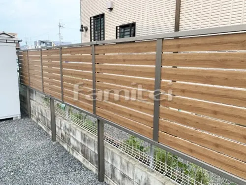 栗東市 エクステリア工事 木製調 目隠しフェンス塀 LIXILリクシル フェンスAB YS3型