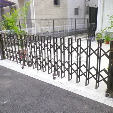 様々な敷地に対応★伸縮ゲート