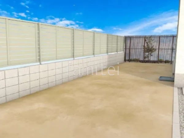 お庭　目隠しフェンス