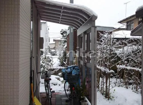 YKKヴェクター(ベクター)テラス屋根1階3000N 積雪100cm対応 前面パネル