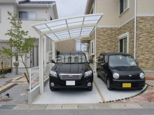 駐車場 土間コンクリート 錆砂利目地