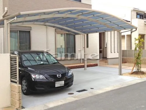 ガレージまわり 駐車場屋根 土間コンクリート 土留めレンガ