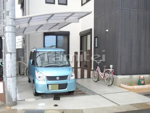 ガレージまわり 駐車場屋根 土間コンクリート