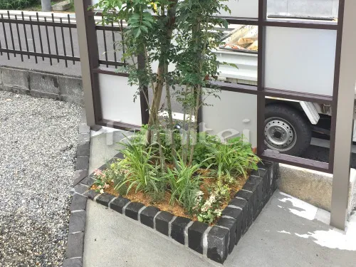 ピンコロ石花壇 下草 低木 植栽