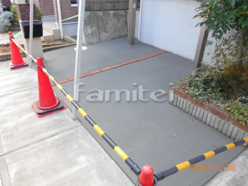 自転車置き場 土間コンクリート レンガ目地