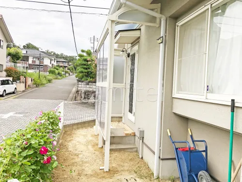 １階テラス屋根 （雨除け） YKKAP ソラリアR アール屋根 スタンダード 壁付