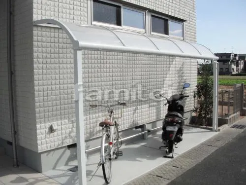 サイクルポート 自転車屋根 三協メニーウェルテラス屋根1階