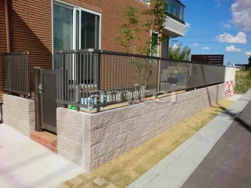 LIXIL(リクシル) プリレオR2型フェンス 化粧ブロック塀