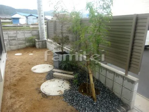 お庭 植栽 シンボルツリー シマトネリコ ハイノキ モミジ 下草 植木鉢 化粧砂利 のべ石