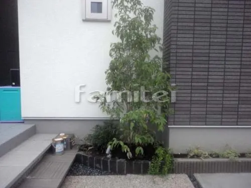玄関ピンコロ石花壇 シンボルツリー 植栽