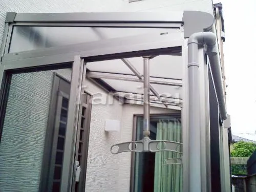 ガーデンルーム YKKAP サンフィール3 テラス囲いサンルーム F型フラット屋根 可動式竿掛け 網戸