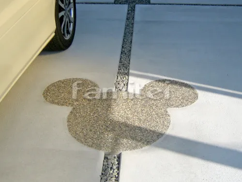 駐車場ガレージ床 床洗い出し仕上げ ジャミ ミッキーデザイン ディズニー