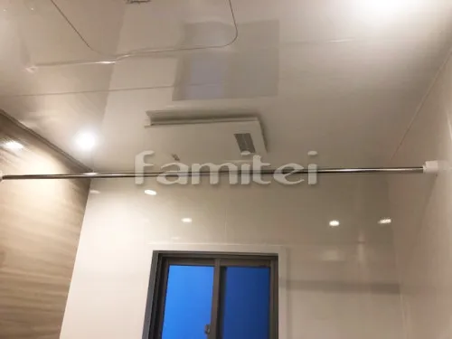 高光沢フラット天井 浴室暖房乾燥機 ランドリーパイプ