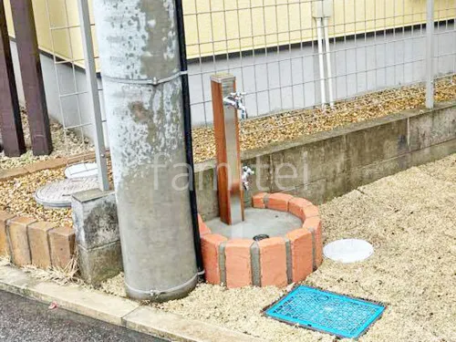 立水栓 ユニソン スプレスタンド70 蛇口2個 レンガ囲い水受け(パン) 土間モルタル仕上げ 洗い場