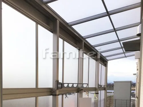 雨除け屋根 YKKAP ソラリアテラス屋根 1階用 F型フラット屋根 物干し 目隠しパネル(前面 正面) 2段