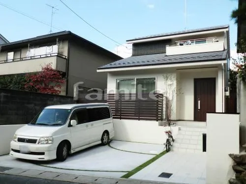 車庫土間コンクリート 目地:本物そっくり 人工芝