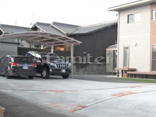 ガレージまわり 駐車場屋根 土間コンクリート