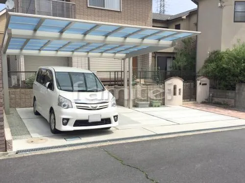 ガレージまわり 駐車場屋根 土間コンクリート