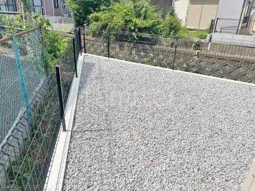 伊吹砂利敷き 防草シート加工