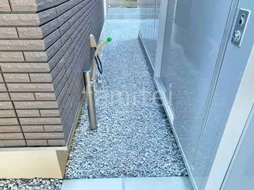 犬走り 防犯砂利敷き バラス砕石 防草シート加工