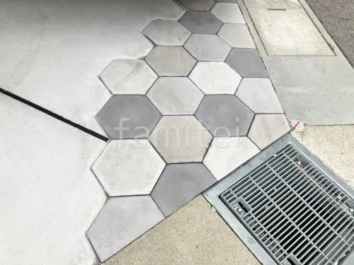 駐車場ガレージ床 土間コンクリート 床平板敷き 東洋工業 ニュートペイバー ヘキサ