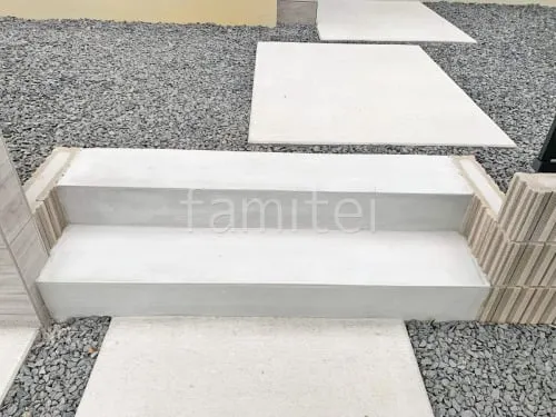 玄関アプローチ モルタル階段