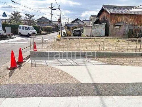 駐車場ガレージ床 土間コンクリート 床洗い出し仕上げ