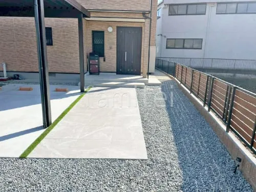 玄関アプローチ 床タイル貼り タカショー アルツィ