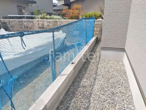 犬走り 防犯砂利敷き バラス砕石 防草シート加工