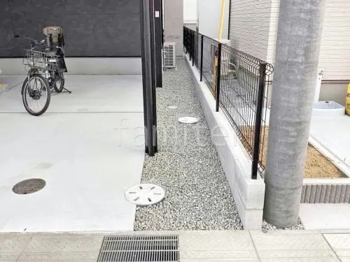 犬走り 防犯砂利敷き バラス砕石 防草シート加工