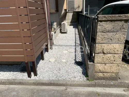 犬走り 防犯砂利敷き バラス砕石 防草シート加工