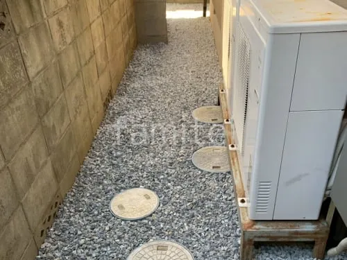 犬走り 防犯砂利敷き バラス砕石 防草シート加工
