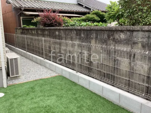 ブロック塀 （化粧ブロック） 太陽エコブロックス 普通CB  スチールメッシュ フェンス YKKAP イーネット3F型 スチール柱 境界・メッシュ