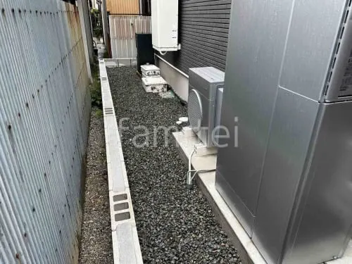 犬走り 防犯砂利敷き バラス砕石 防草シート加工