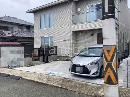 新築シンプル セミクローズ外構